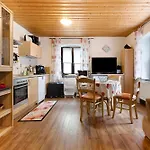 Buchhaus Vier - Erdgeschoss Apartment *
